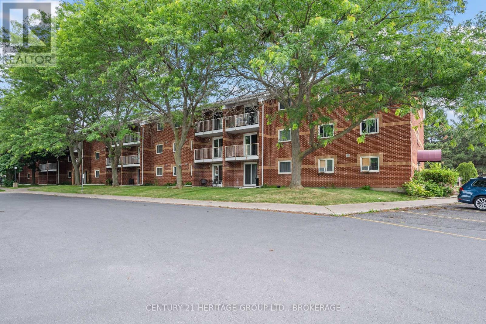 114 - 573 Armstrong Road, Kingston, Ontario  K7M 8J8 - Photo 1 - X12270760
