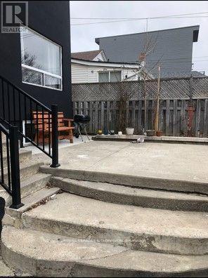 Upper - 169 Chambers Avenue, Toronto, Ontario  M6N 3M5 - Photo 21 - W12270605