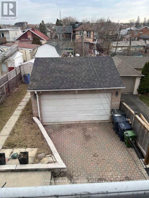 Upper - 169 Chambers Avenue, Toronto, Ontario  M6N 3M5 - Photo 25 - W12270605