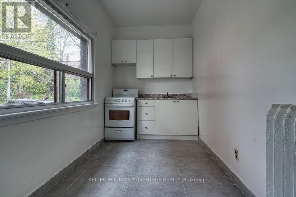 24 Indian Road Crescent, Toronto, Ontario  M6P 2G1 - Photo 6 - W12270676