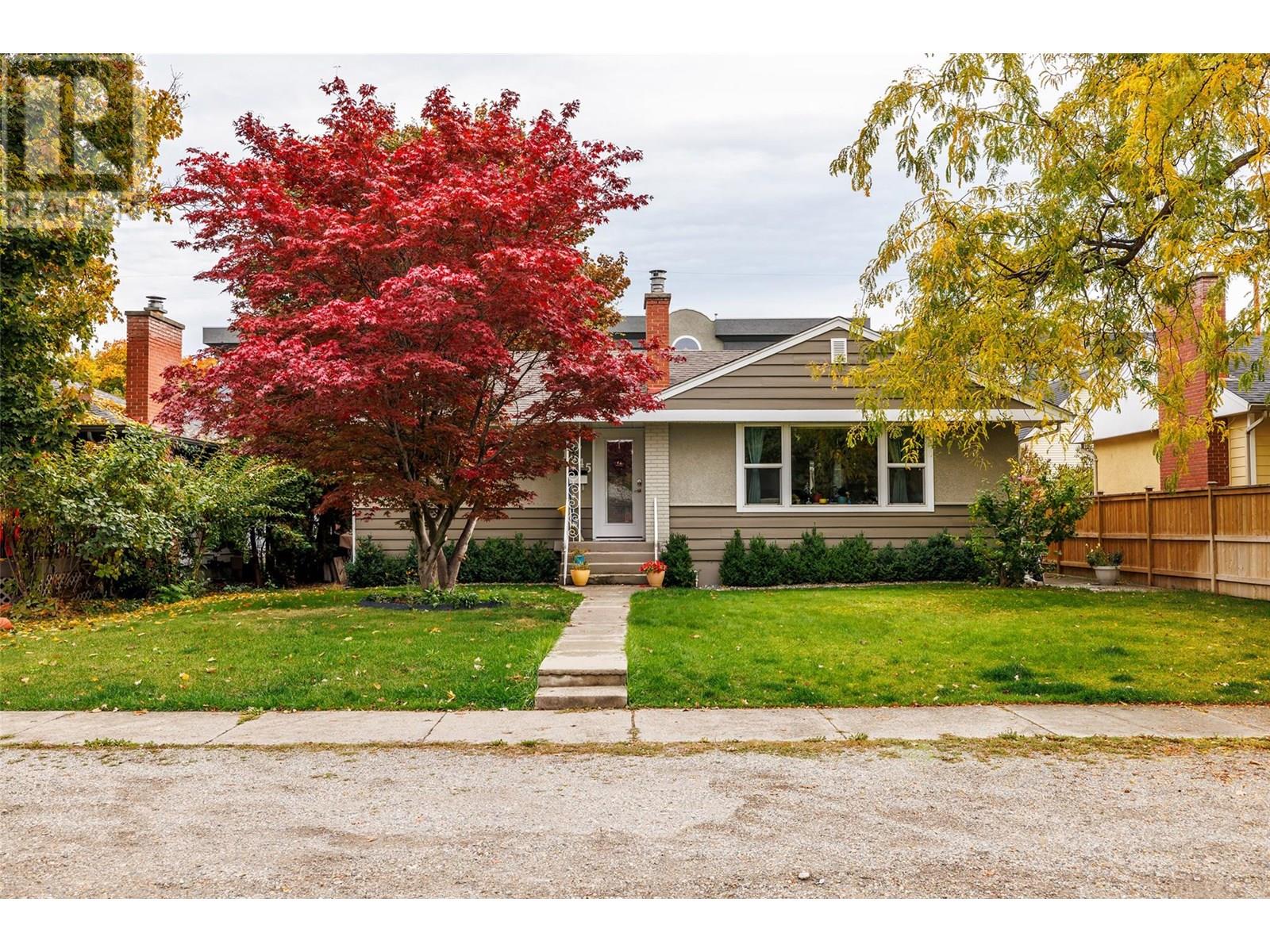 Property at 1945 Bowes Street image 1