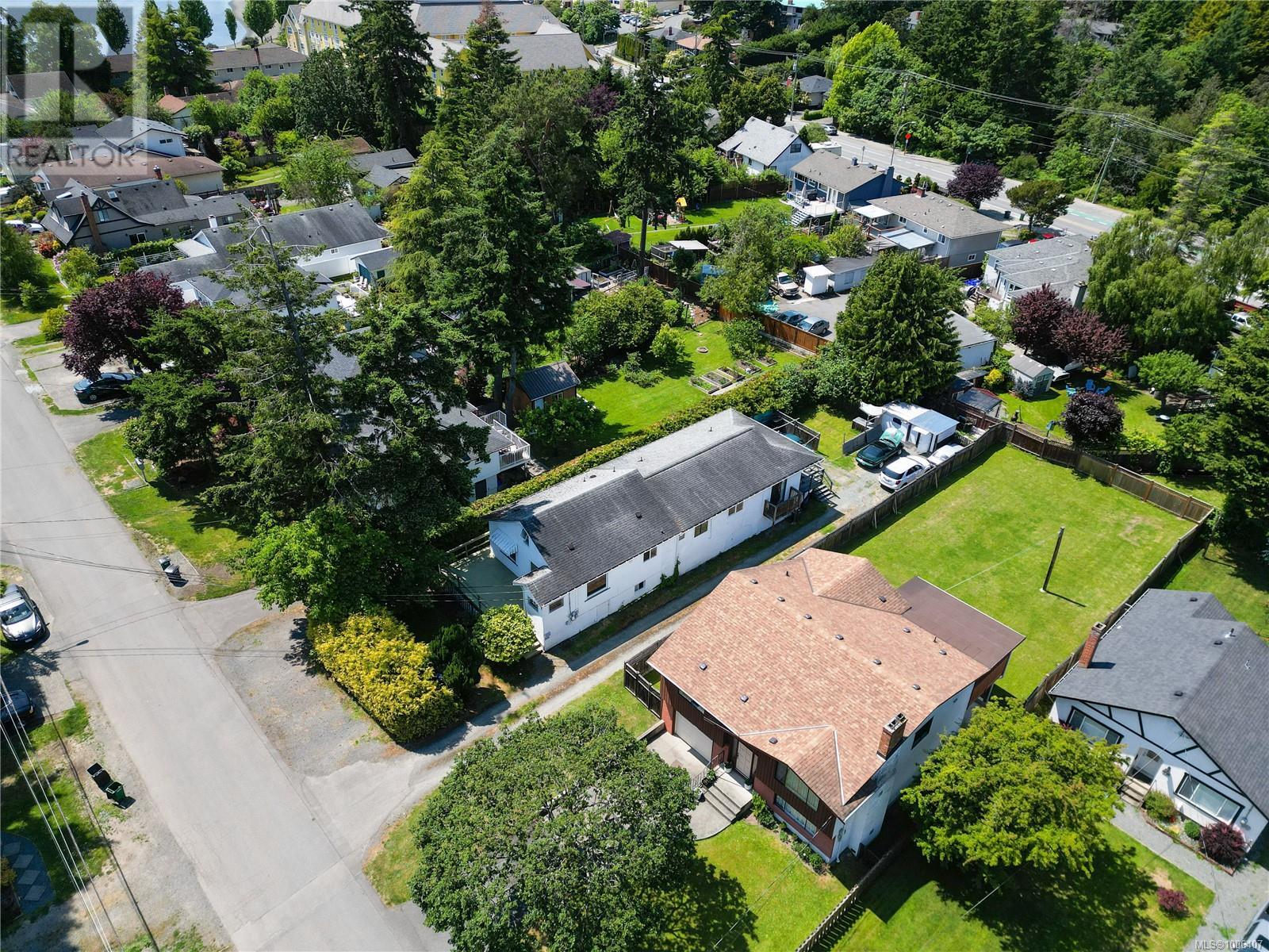 Property at 2844 Rockwell Ave image 2
