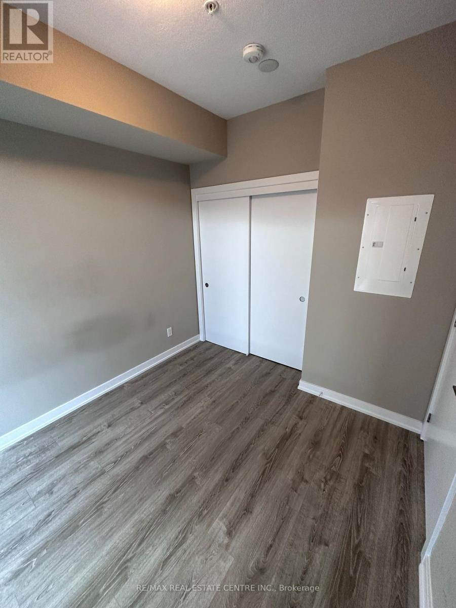 313 - 10 Esplanade Lane, Grimsby, Ontario  L3M 0H1 - Photo 15 - X12270610