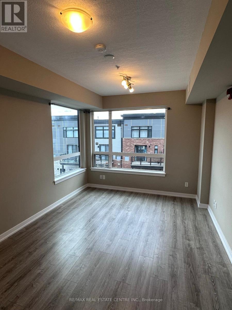 313 - 10 Esplanade Lane, Grimsby, Ontario  L3M 0H1 - Photo 8 - X12270610