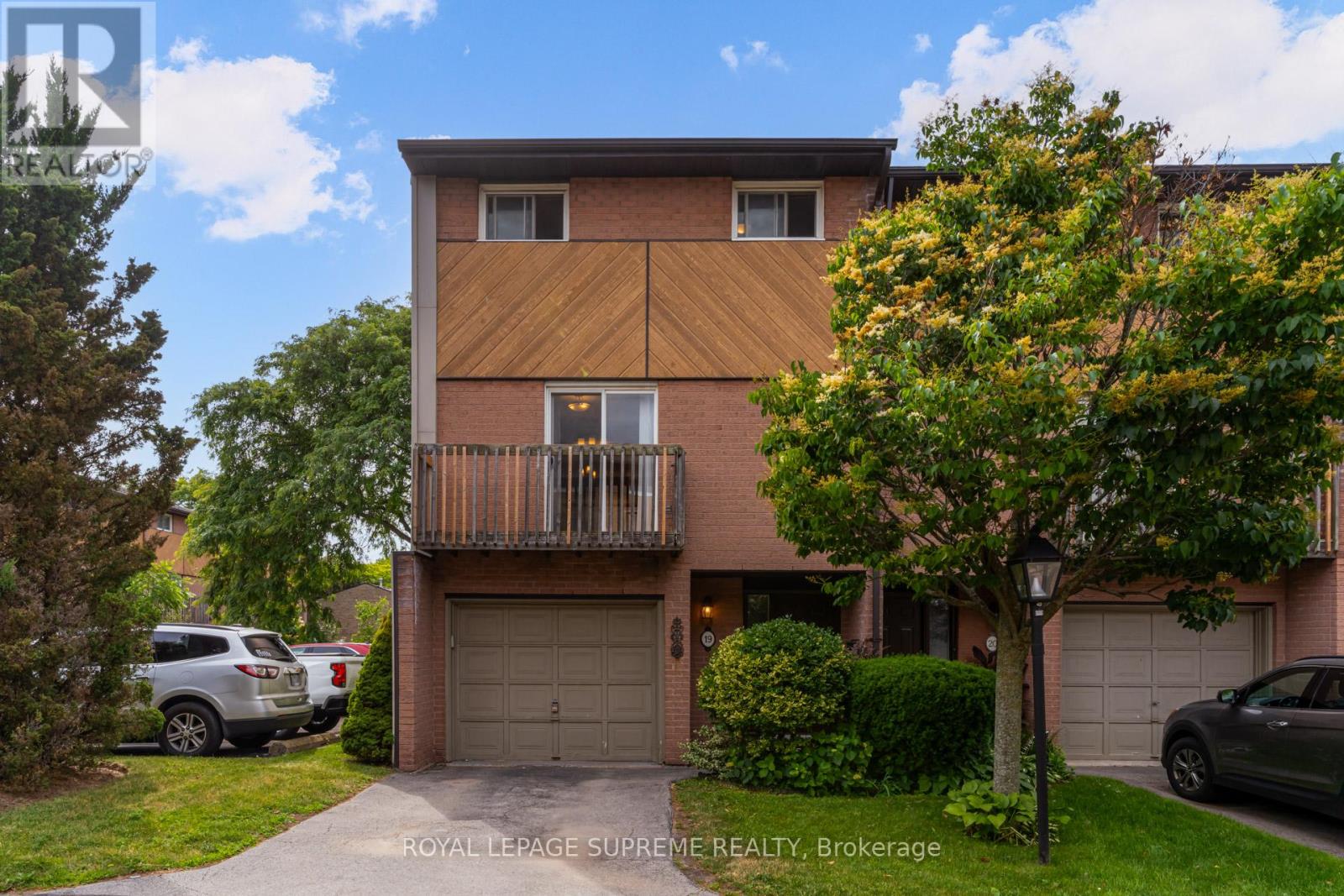 Property at 19 - 445 STONE CHURCH ROAD W image 1