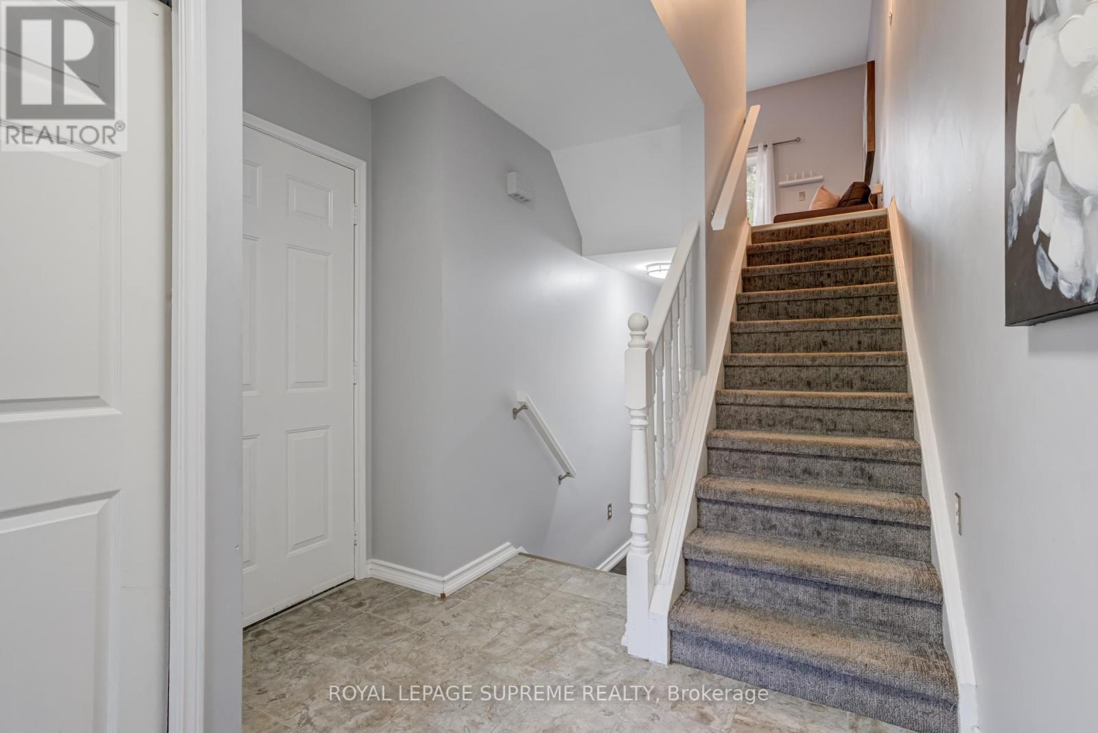 Property at 19 - 445 STONE CHURCH ROAD W image 5