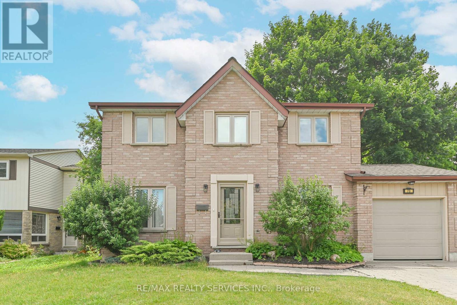 Property at 73 PATHFINDER CRESCENT image 2