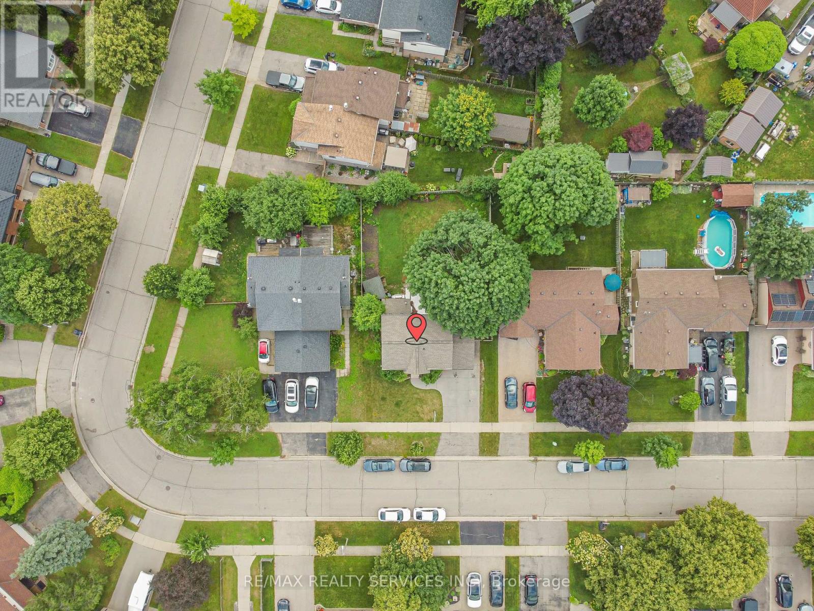 Property at 73 PATHFINDER CRESCENT image 4