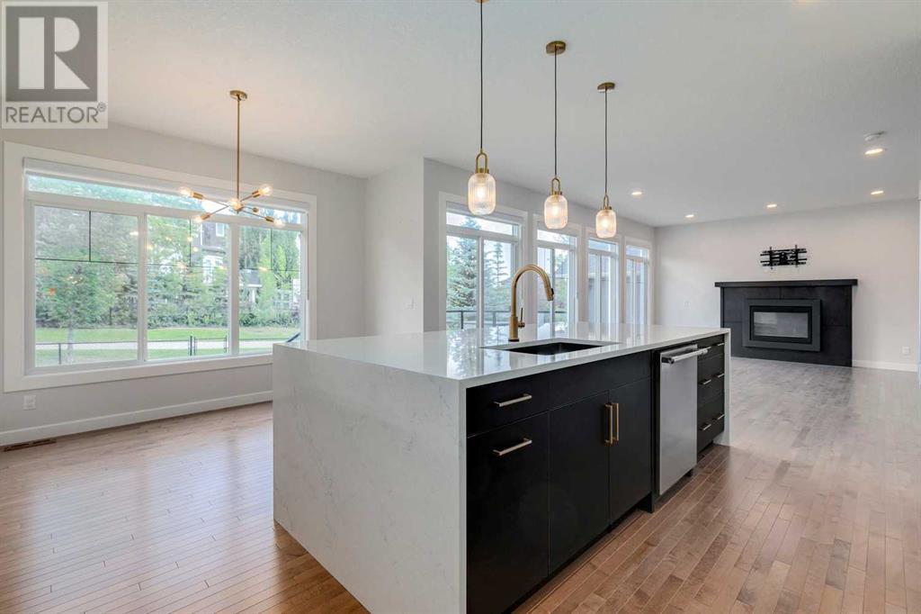 Property at 44 Panatella Rise NW image 4