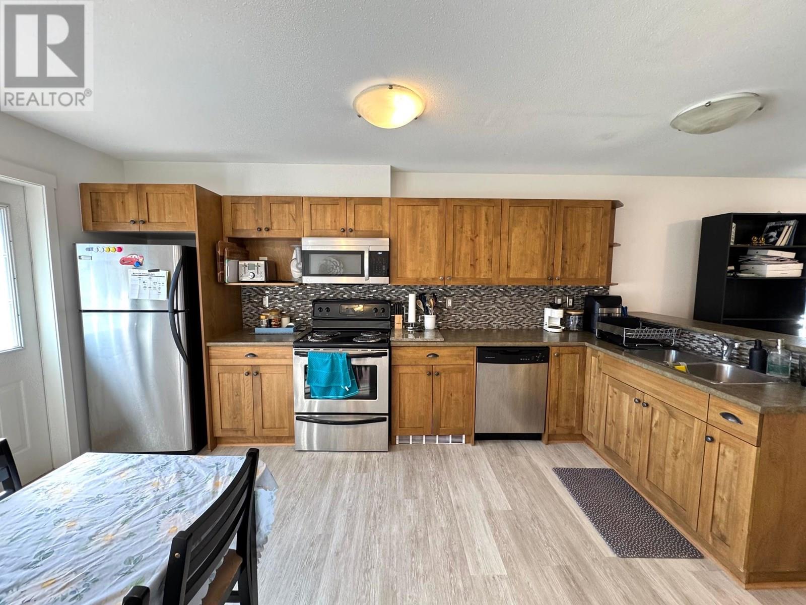 1970 Braeview Place Unit# 27, Kamloops, British Columbia  V1S 0A2 - Photo 4 - 10355101
