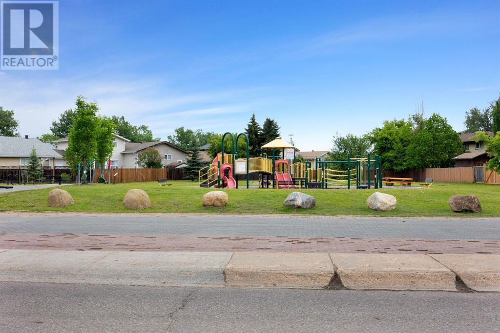 Property at 166 Grayling Crescent image 3