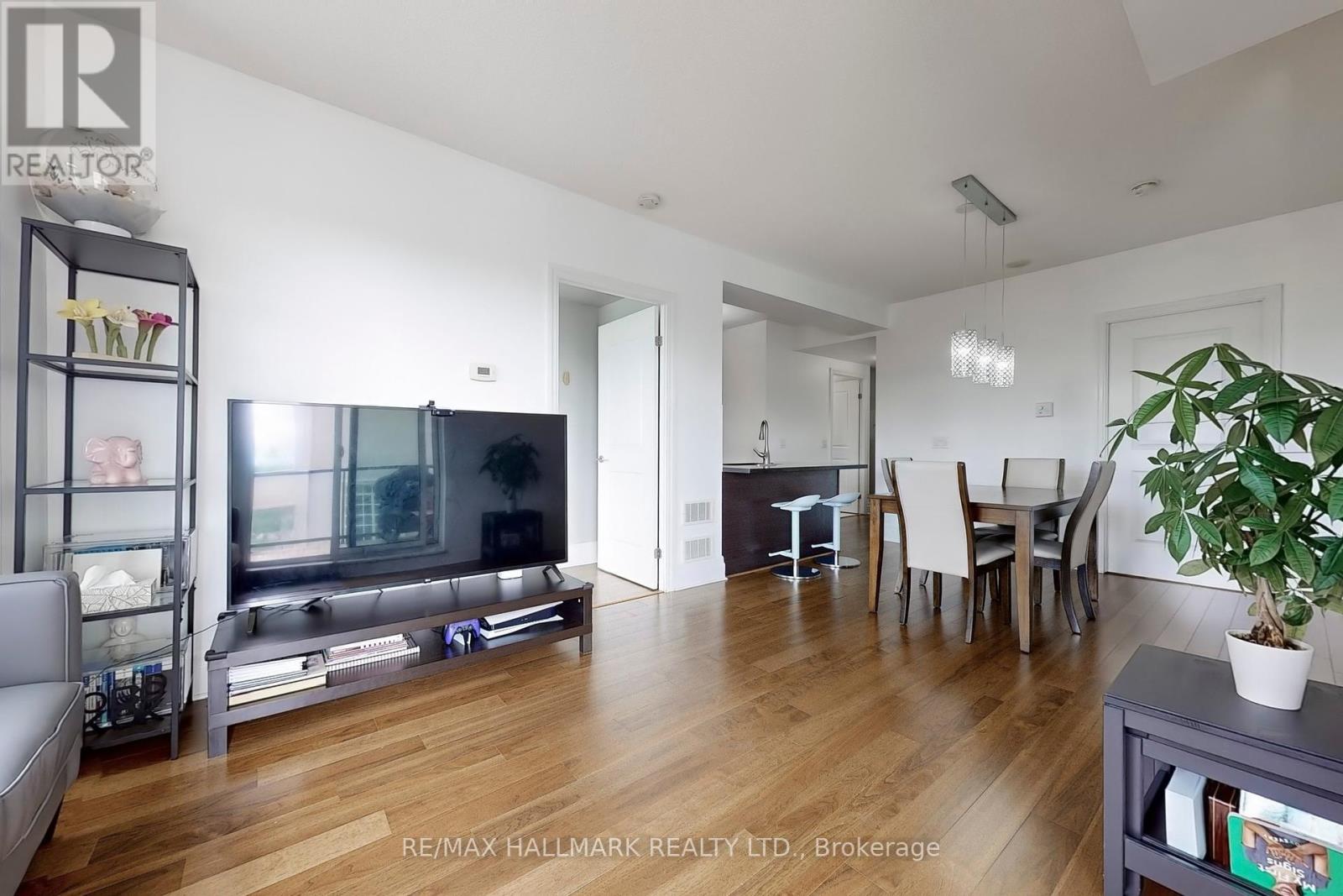 203 - 151 Upper Duke Crescent, Markham, Ontario  L6G 0E1 - Photo 13 - N12270759