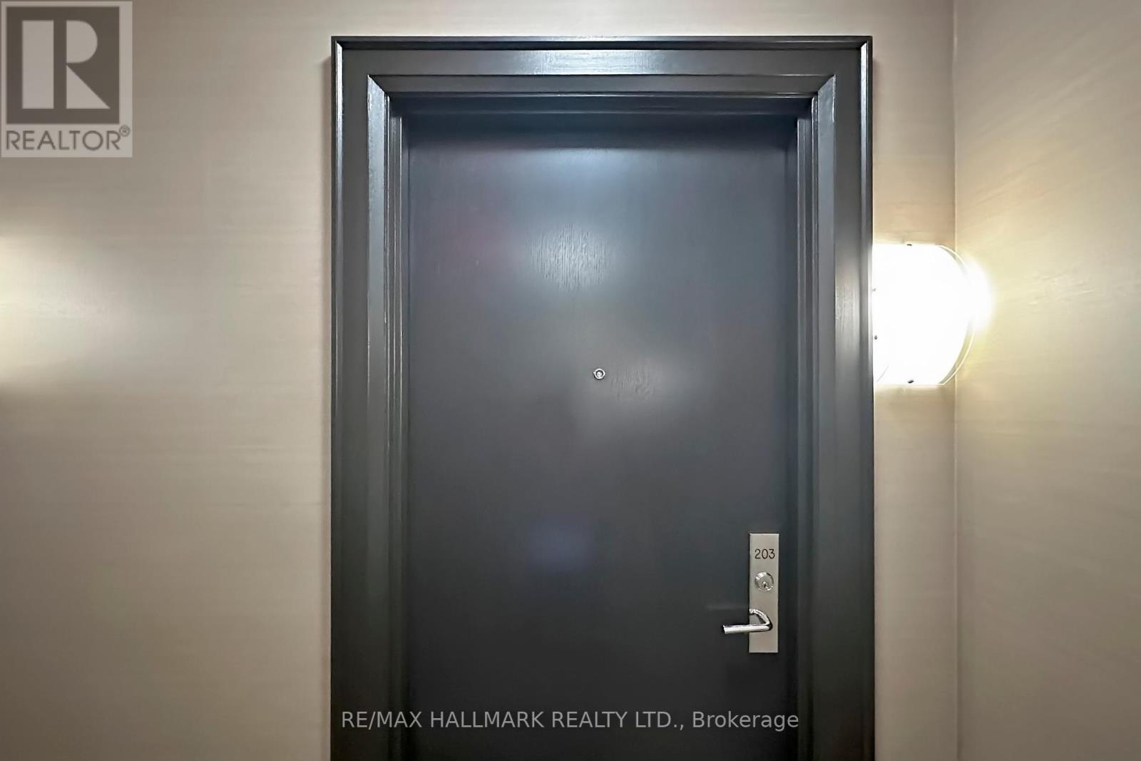 203 - 151 Upper Duke Crescent, Markham, Ontario  L6G 0E1 - Photo 9 - N12270759