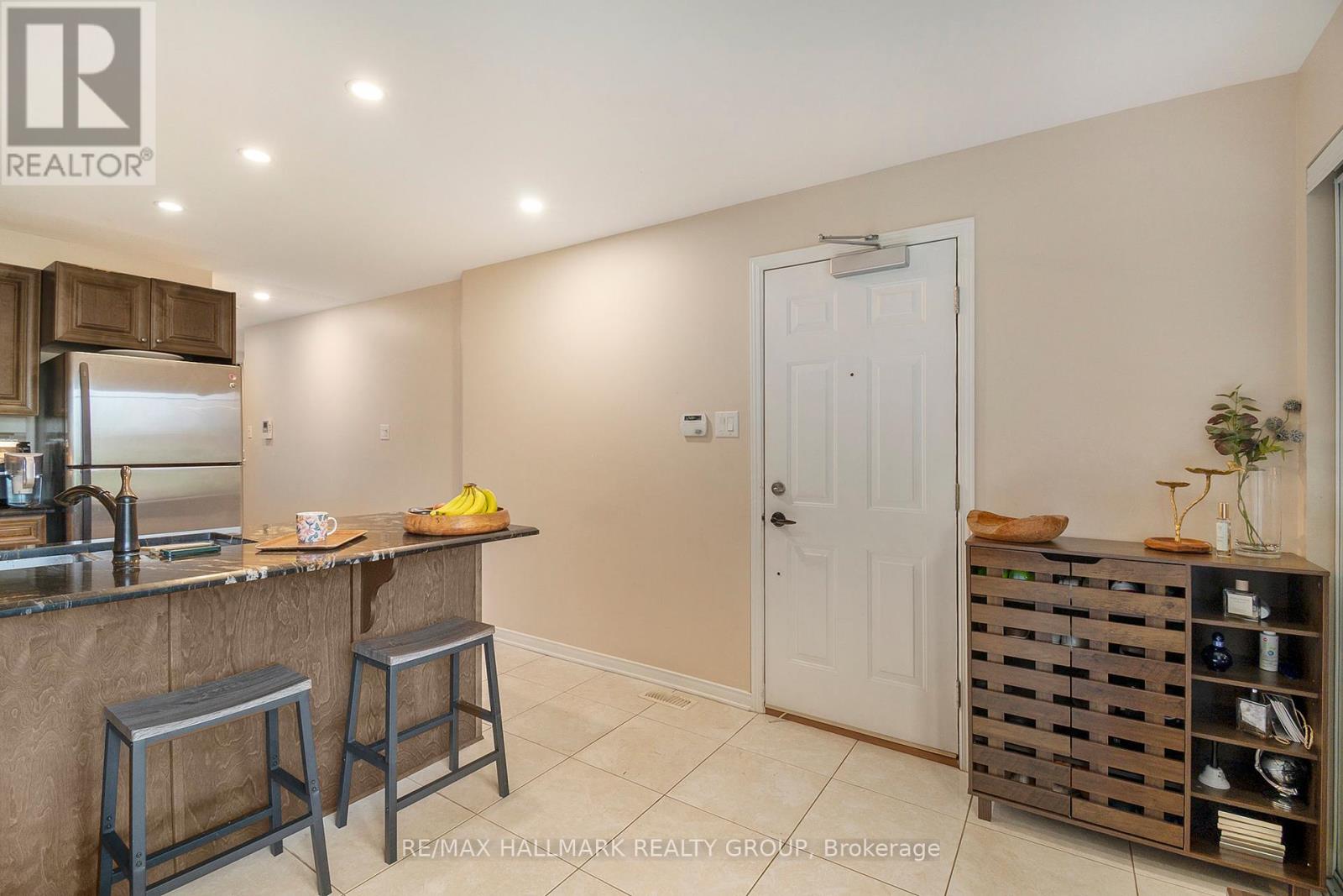 Property at 17 - 170 DEN HAAG DRIVE image 3