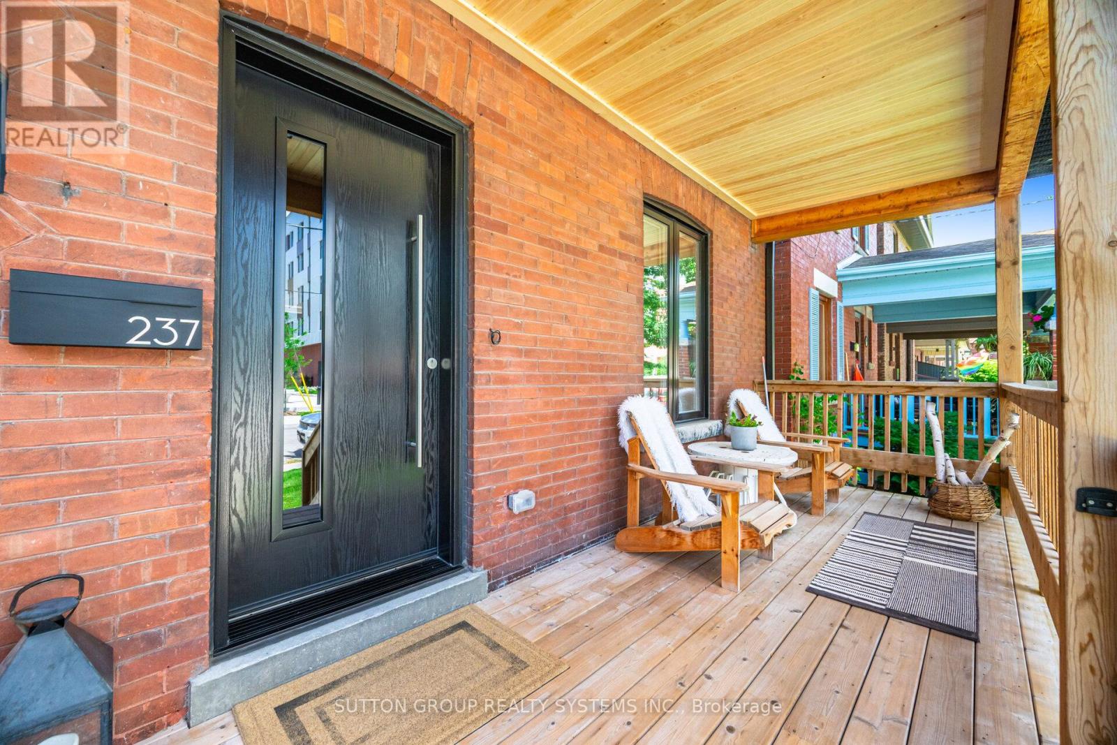 Property at 237 ST JOHNS ROAD image 4