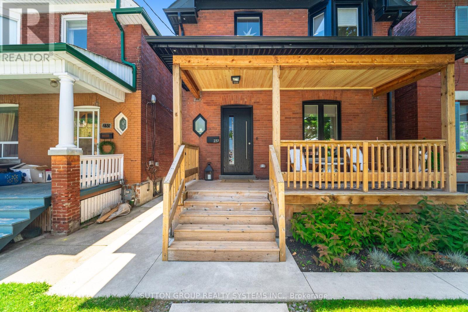 Property at 237 ST JOHNS ROAD image 5