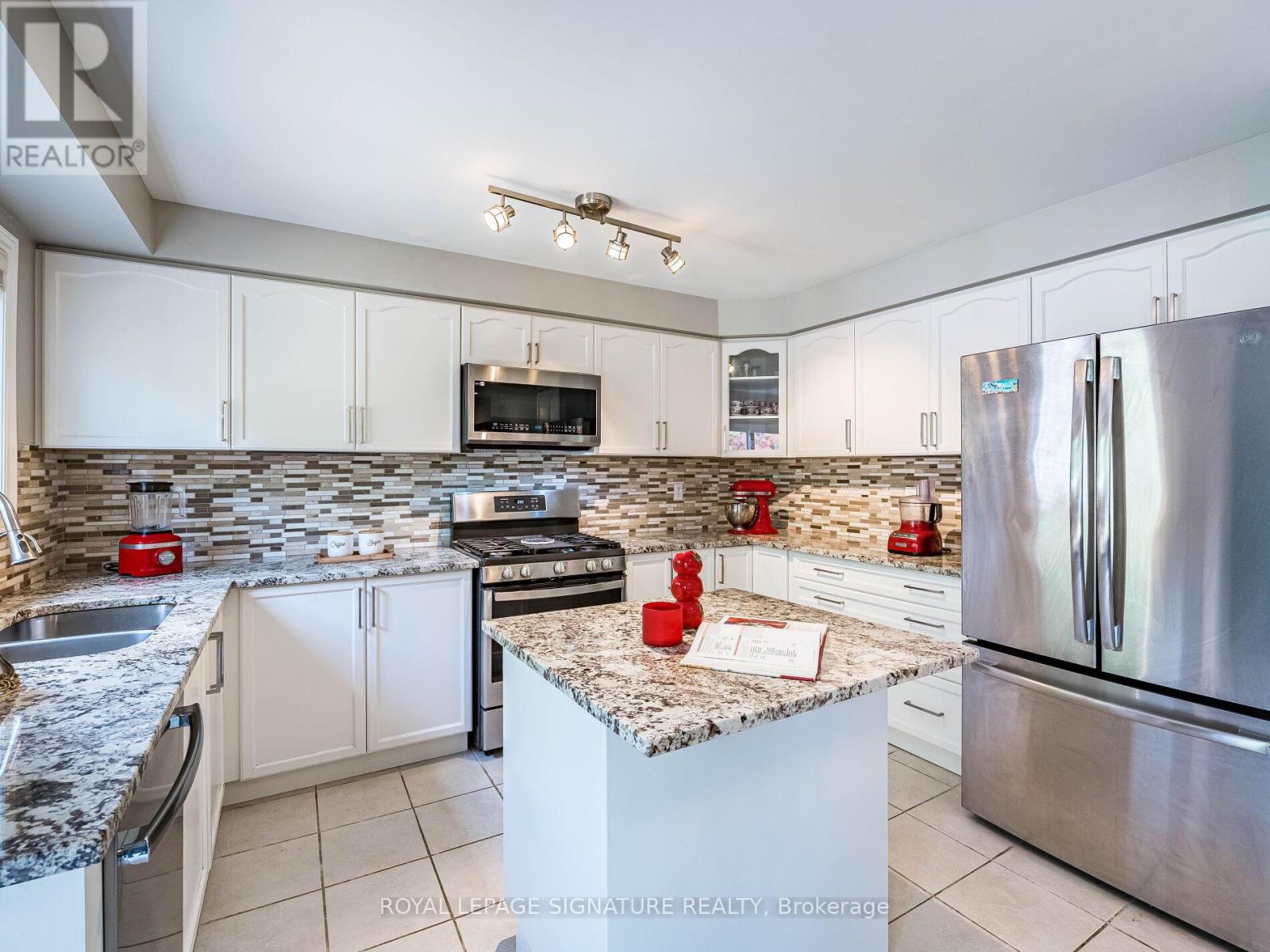 1013 Freeman Trail W, Milton (Be Beaty), Ontario  L9T 5T3 - Photo 15 - W12270749