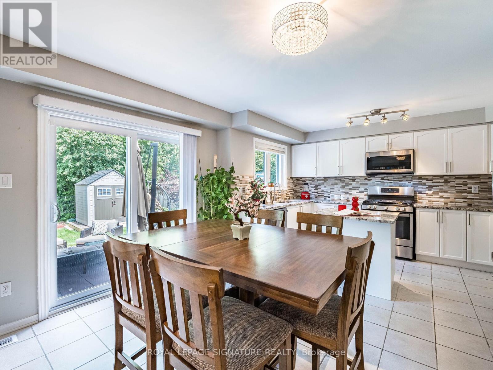 1013 Freeman Trail W, Milton (Be Beaty), Ontario  L9T 5T3 - Photo 19 - W12270749