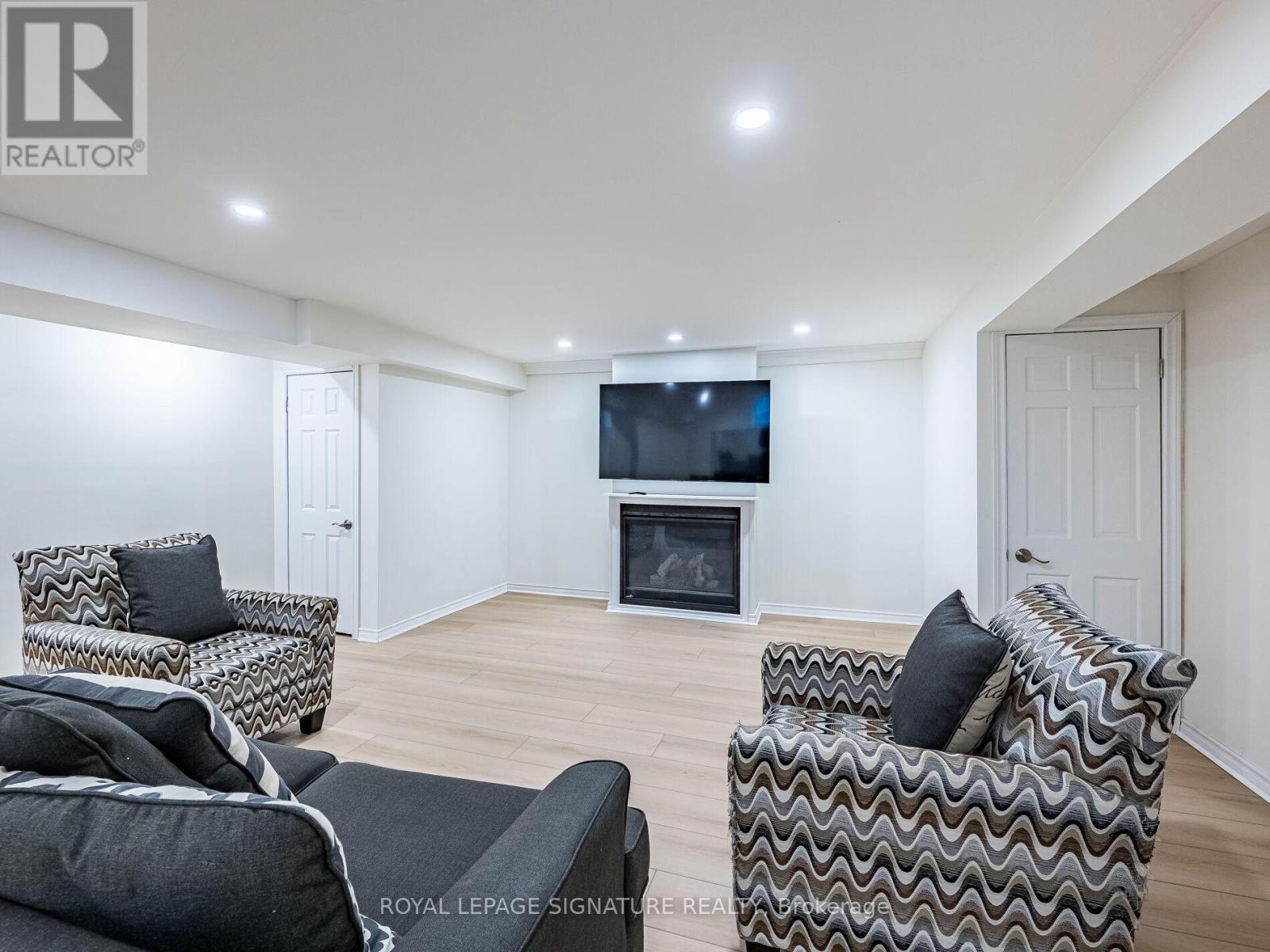 1013 Freeman Trail W, Milton (Be Beaty), Ontario  L9T 5T3 - Photo 44 - W12270749