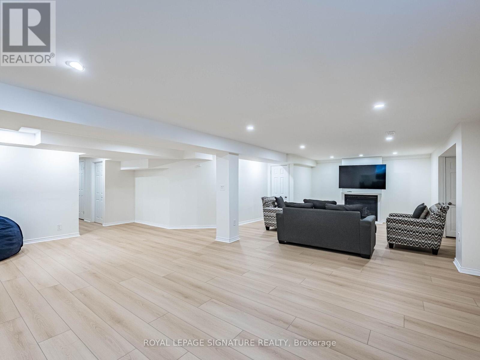 1013 Freeman Trail W, Milton (Be Beaty), Ontario  L9T 5T3 - Photo 45 - W12270749