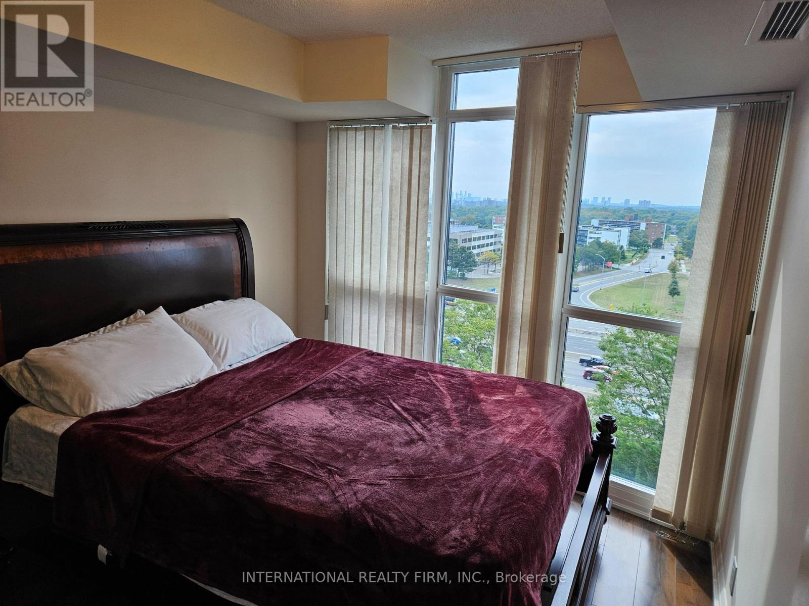 1005 - 1 Valhalla Inn Road N, Toronto, Ontario  M9B 1S9 - Photo 12 - W12270776