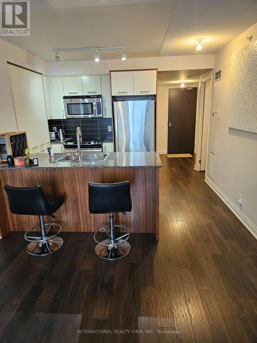 1005 - 1 Valhalla Inn Road N, Toronto, Ontario  M9B 1S9 - Photo 7 - W12270776