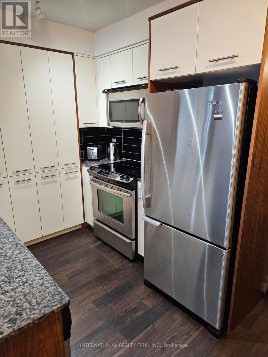 1005 - 1 Valhalla Inn Road N, Toronto, Ontario  M9B 1S9 - Photo 8 - W12270776