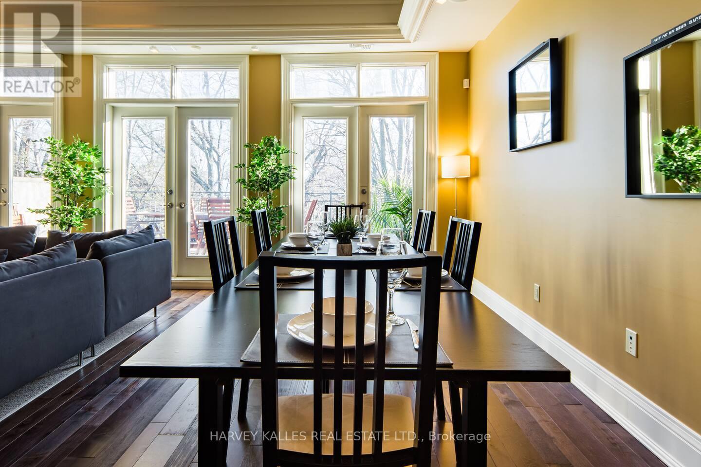 241 St Clair Avenue W, Toronto, Ontario  M4V 1R3 - Photo 18 - C12270801