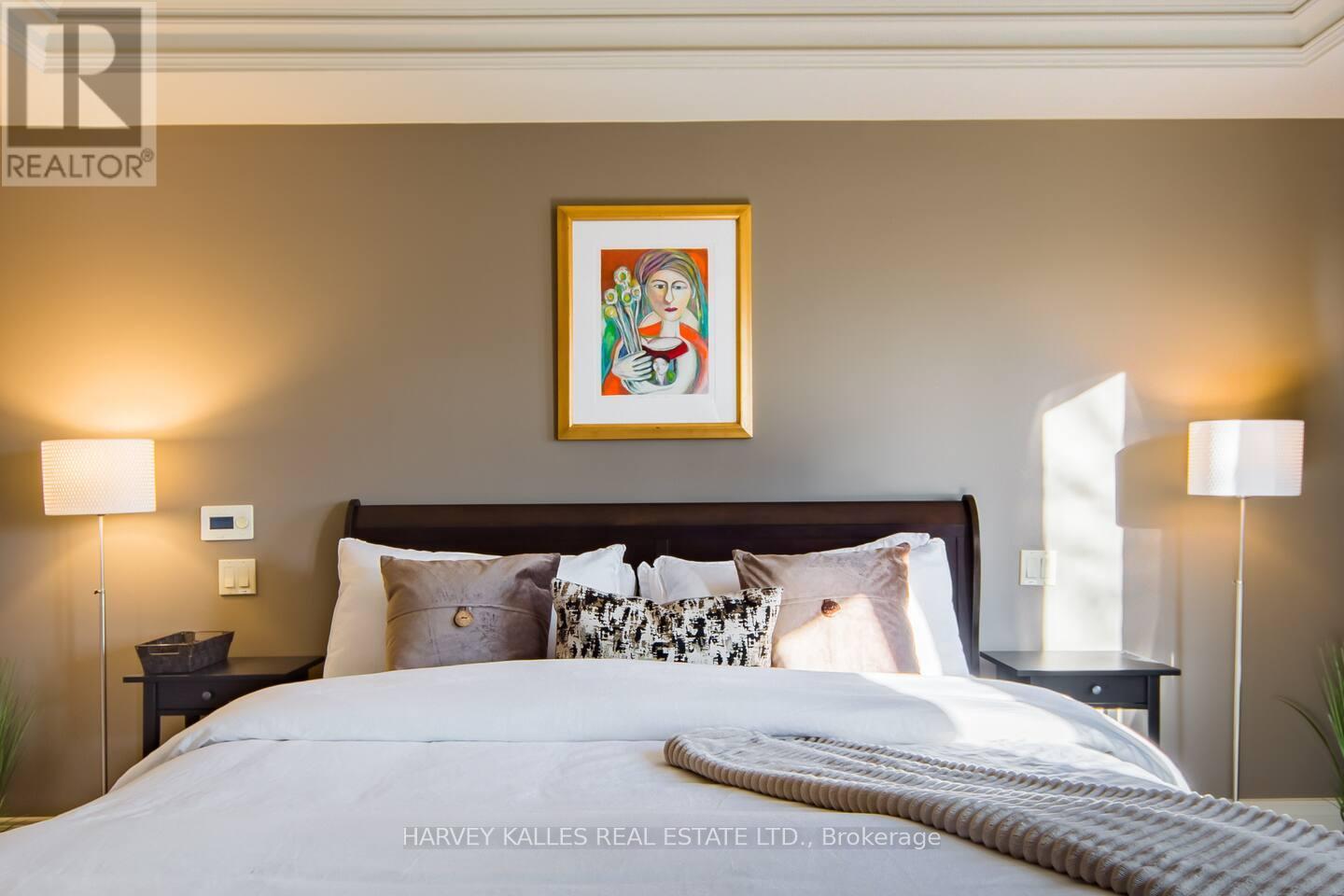 241 St Clair Avenue W, Toronto, Ontario  M4V 1R3 - Photo 25 - C12270801