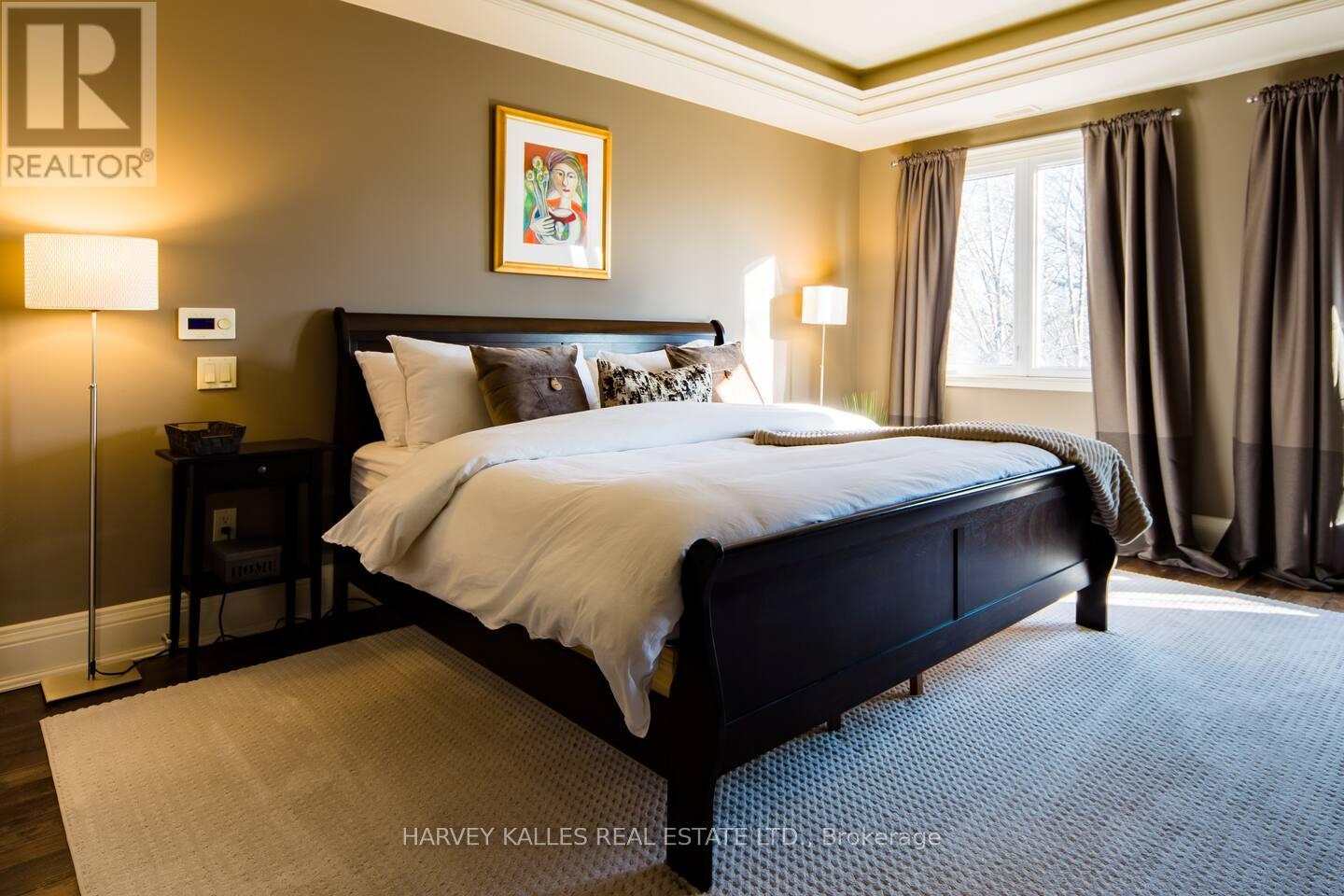241 St Clair Avenue W, Toronto, Ontario  M4V 1R3 - Photo 28 - C12270801