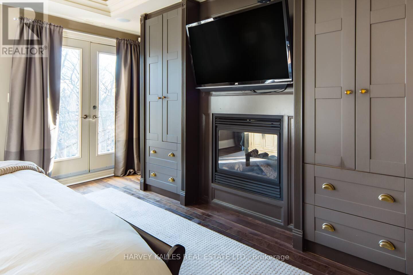 241 St Clair Avenue W, Toronto, Ontario  M4V 1R3 - Photo 29 - C12270801