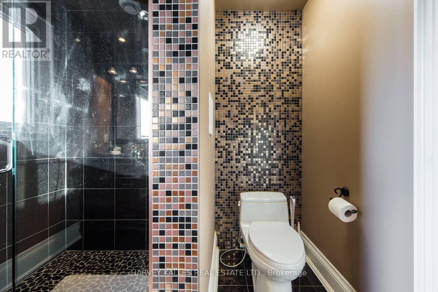 241 St Clair Avenue W, Toronto, Ontario  M4V 1R3 - Photo 33 - C12270801