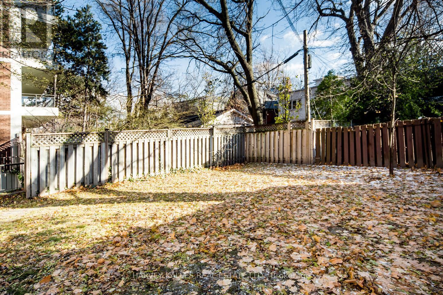 241 St Clair Avenue W, Toronto, Ontario  M4V 1R3 - Photo 46 - C12270801