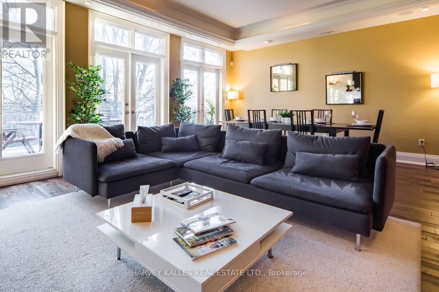 241 St Clair Avenue W, Toronto, Ontario  M4V 1R3 - Photo 7 - C12270801