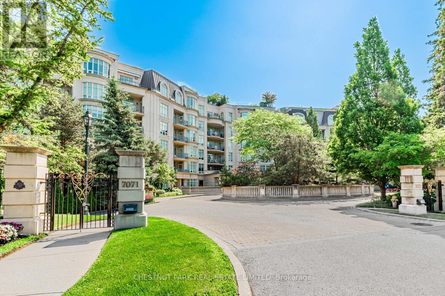 212 - 7071 Bayview Avenue, Markham (Bayview Glen), Ontario  L3T 7Y8 - Photo 1 - N12270915