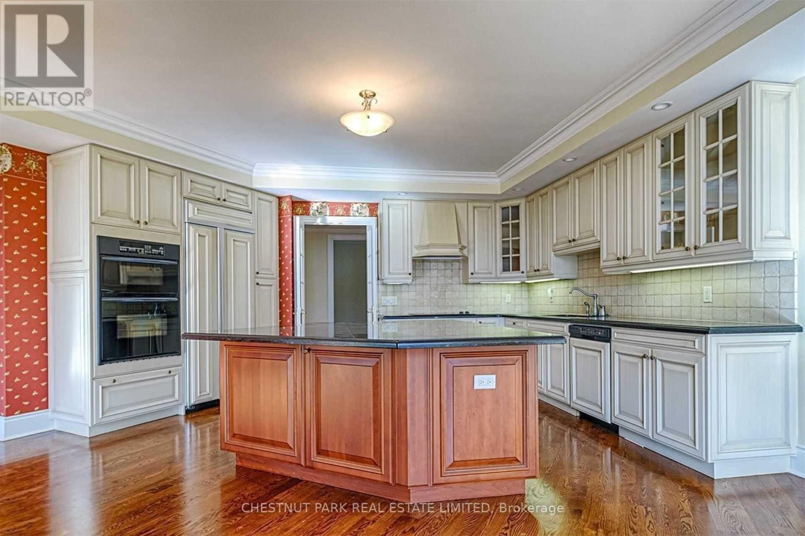 212 - 7071 Bayview Avenue, Markham (Bayview Glen), Ontario  L3T 7Y8 - Photo 12 - N12270915