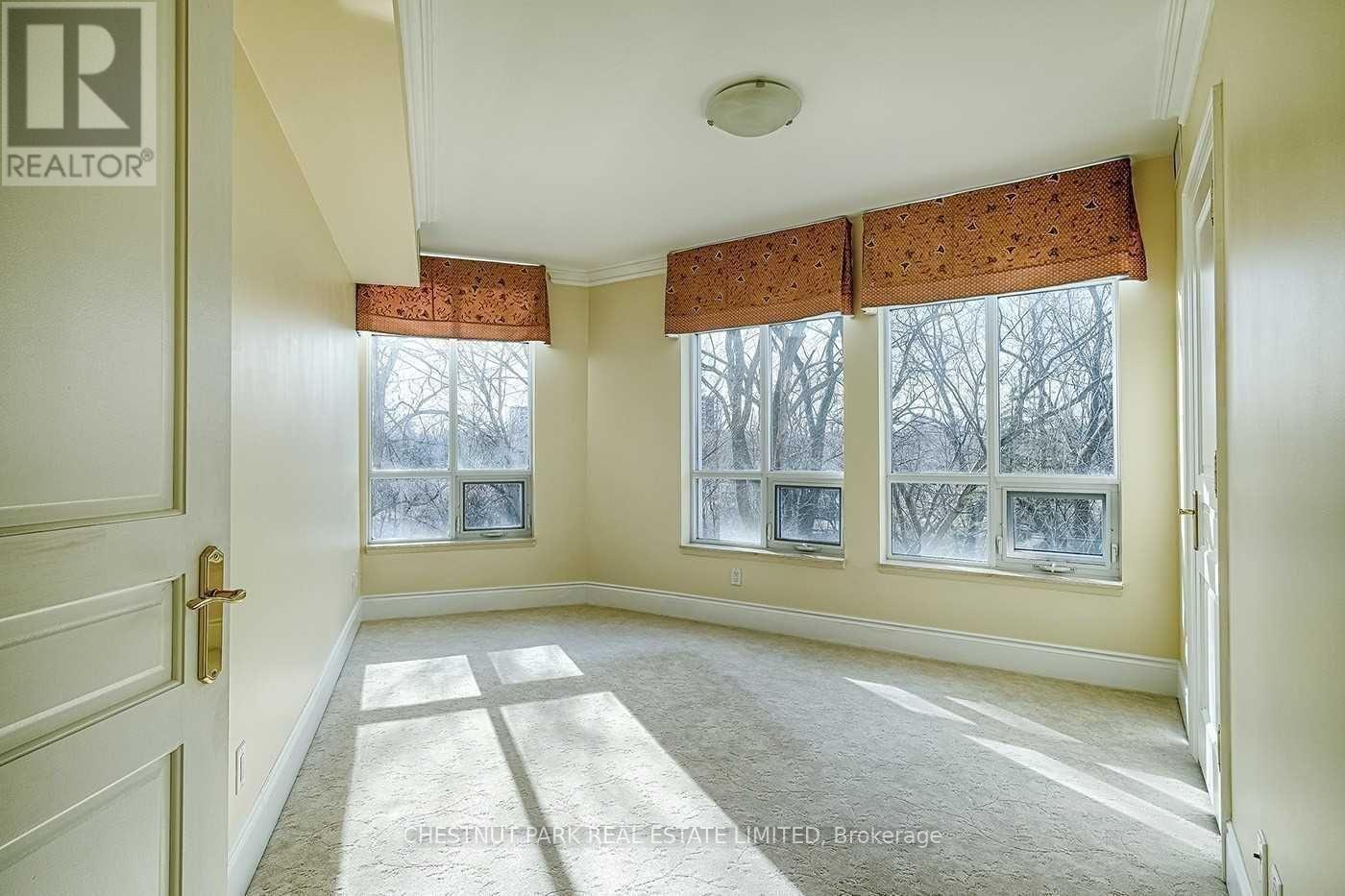 212 - 7071 Bayview Avenue, Markham (Bayview Glen), Ontario  L3T 7Y8 - Photo 18 - N12270915
