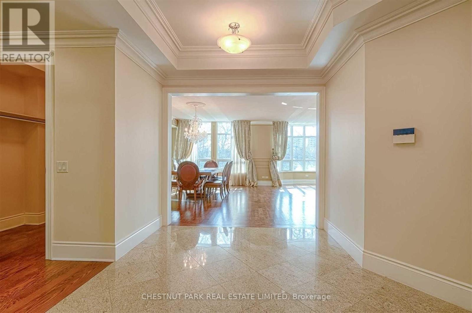 212 - 7071 Bayview Avenue, Markham (Bayview Glen), Ontario  L3T 7Y8 - Photo 6 - N12270915