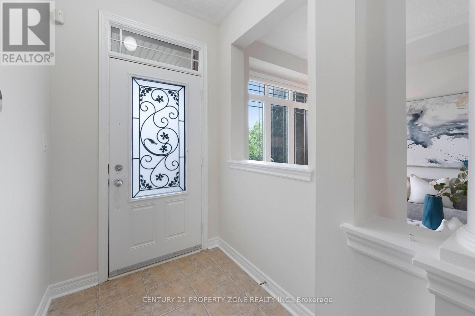 9 Booth Street, Bradford West Gwillimbury, Ontario  L3Z 0A3 - Photo 8 - N12270943