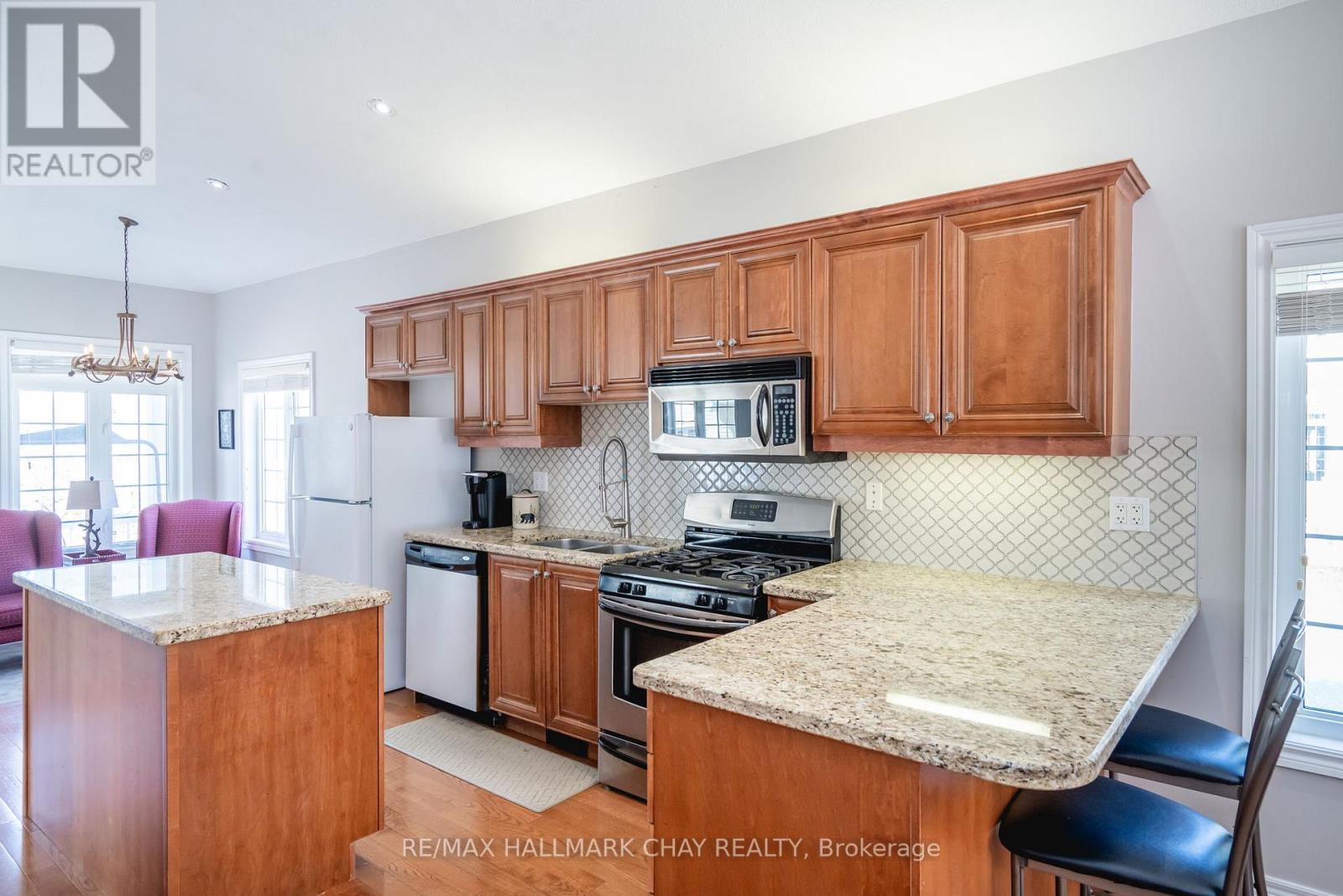 57 High Vista Drive, Oro-Medonte (Horseshoe Valley), Ontario  L4M 4Y8 - Photo 7 - S12185530