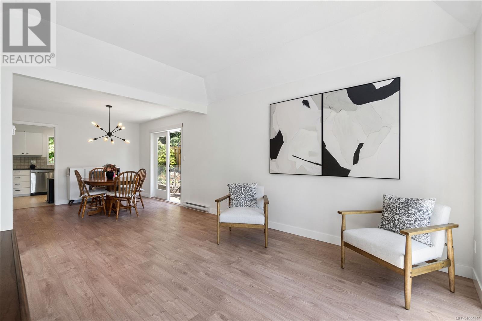 Property at 4360 Glencraig Dr image 3