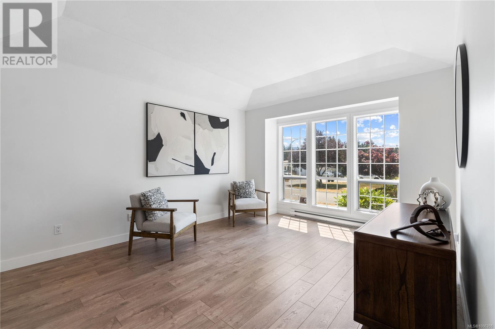 Property at 4360 Glencraig Dr image 1