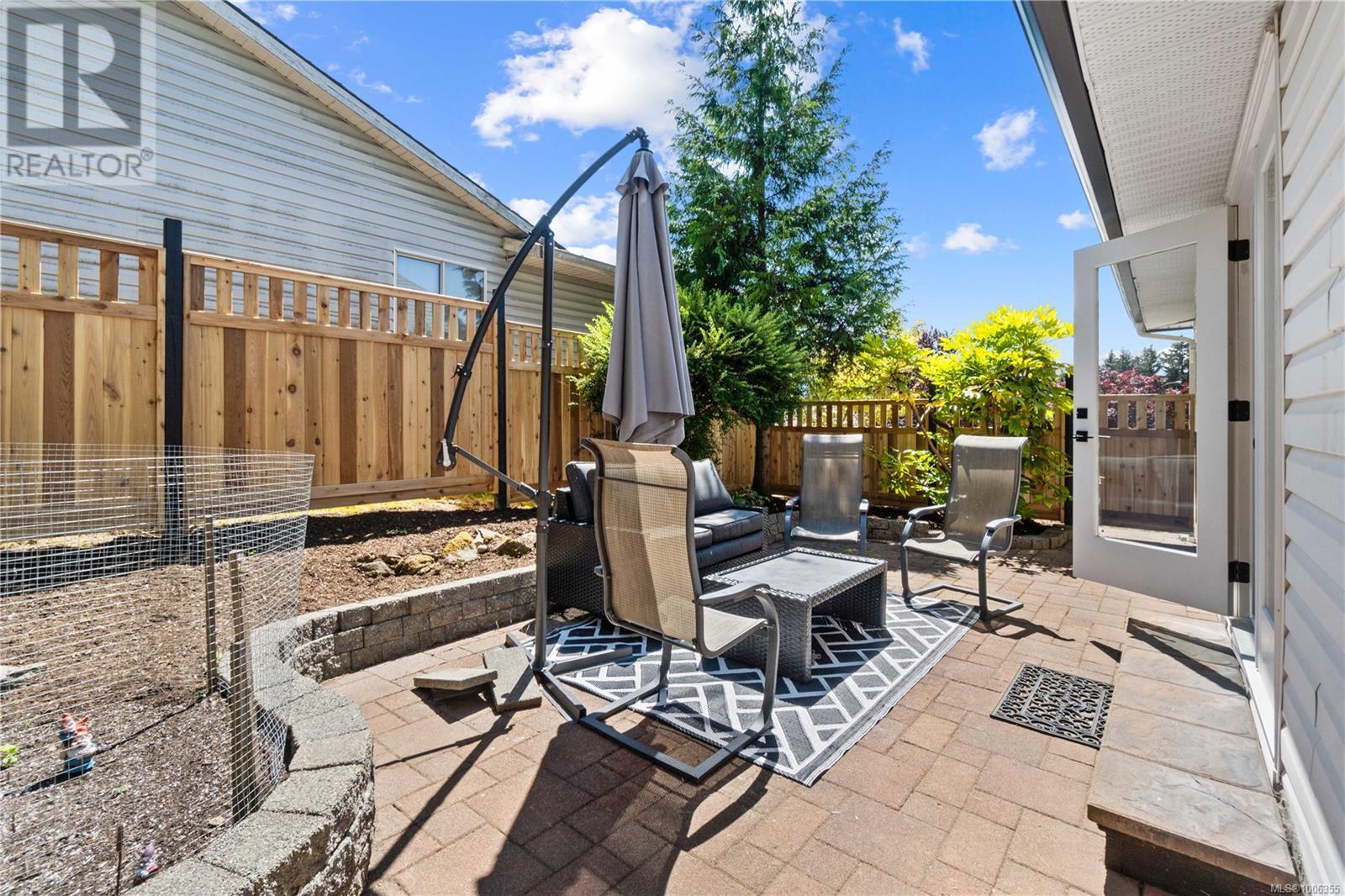Property at 4360 Glencraig Dr image 4