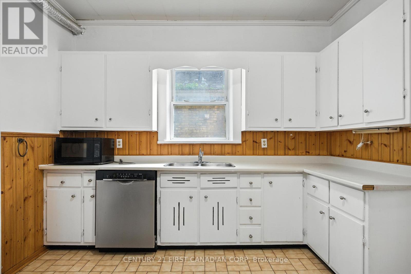 111 Wharncliffe Road, London North, Ontario  N6H 2A8 - Photo 11 - X12271022