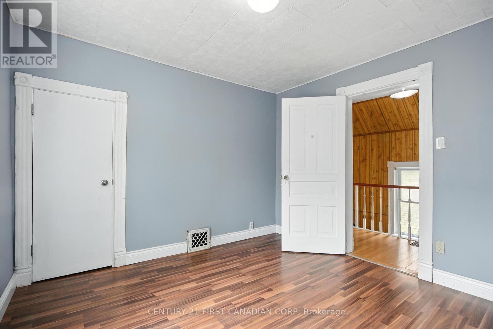 111 Wharncliffe Road, London North, Ontario  N6H 2A8 - Photo 24 - X12271022