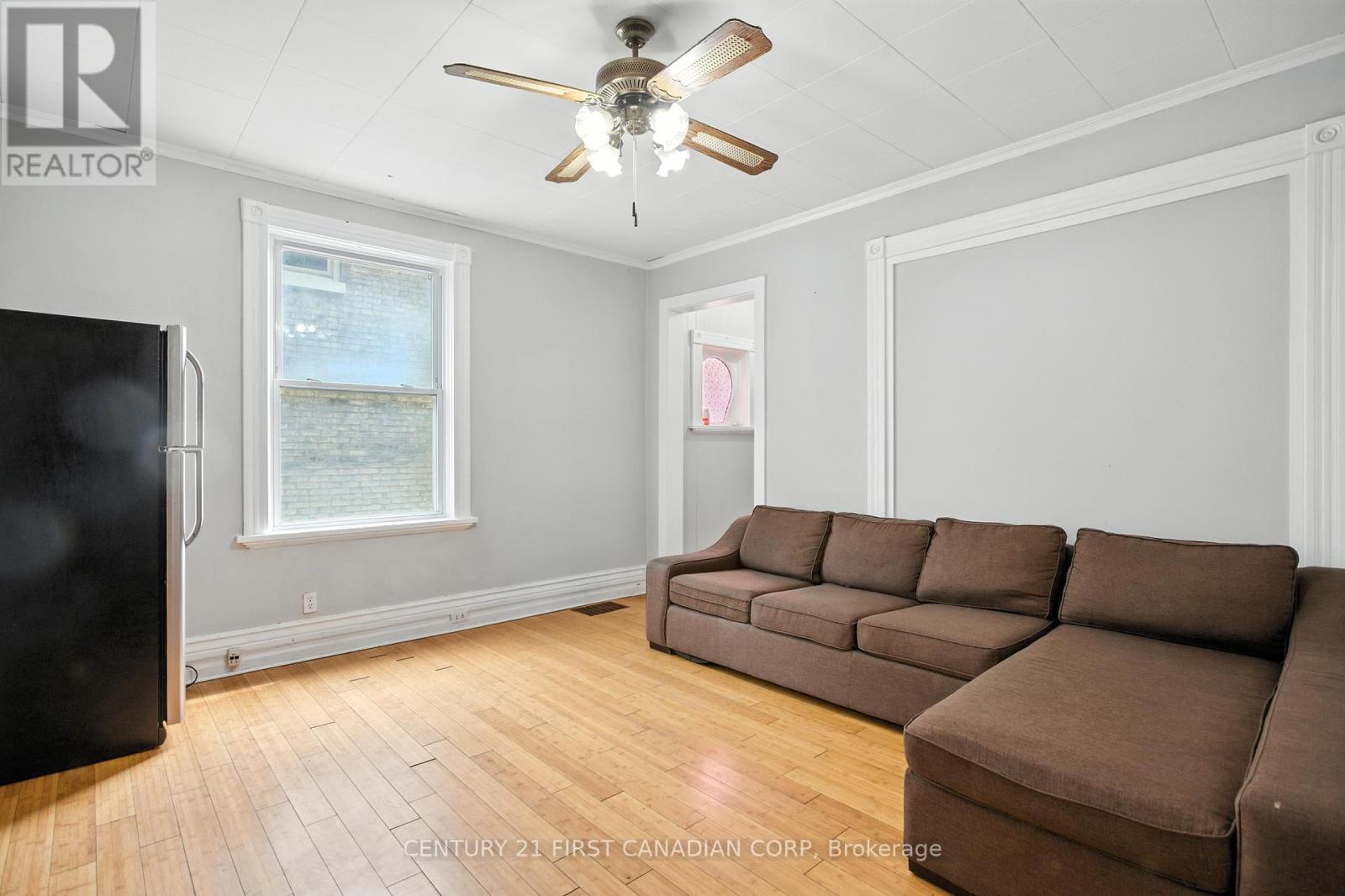 111 Wharncliffe Road, London North, Ontario  N6H 2A8 - Photo 6 - X12271022