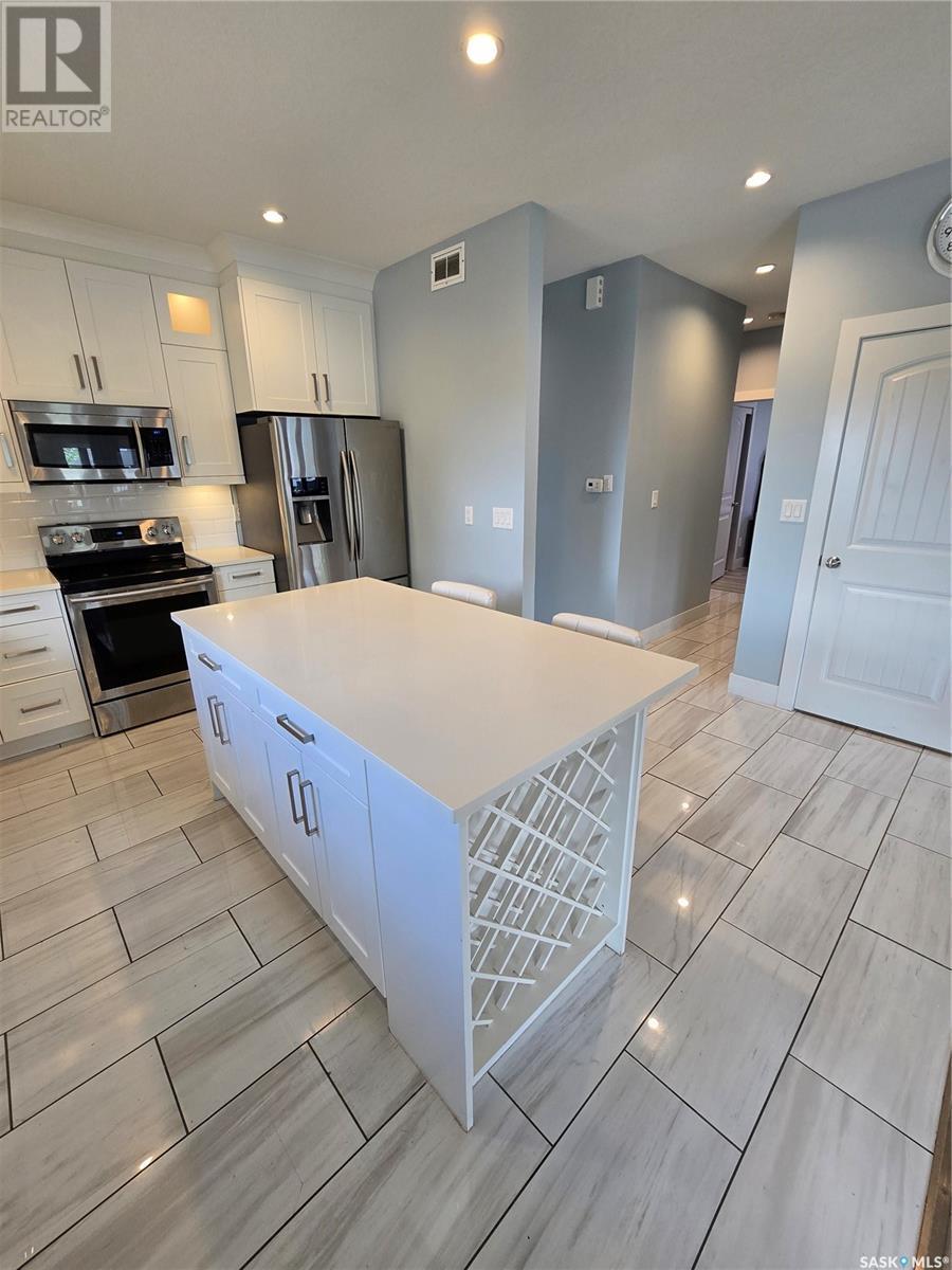 601 Confederation Drive, Weyburn, Saskatchewan  S4H 3R1 - Photo 10 - SK011945