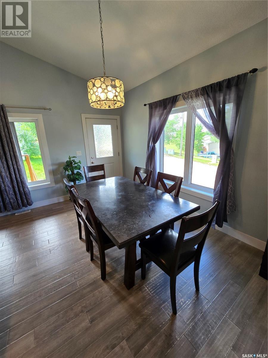 601 Confederation Drive, Weyburn, Saskatchewan  S4H 3R1 - Photo 14 - SK011945