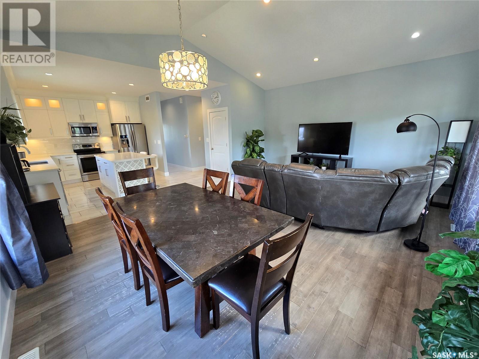 601 Confederation Drive, Weyburn, Saskatchewan  S4H 3R1 - Photo 16 - SK011945