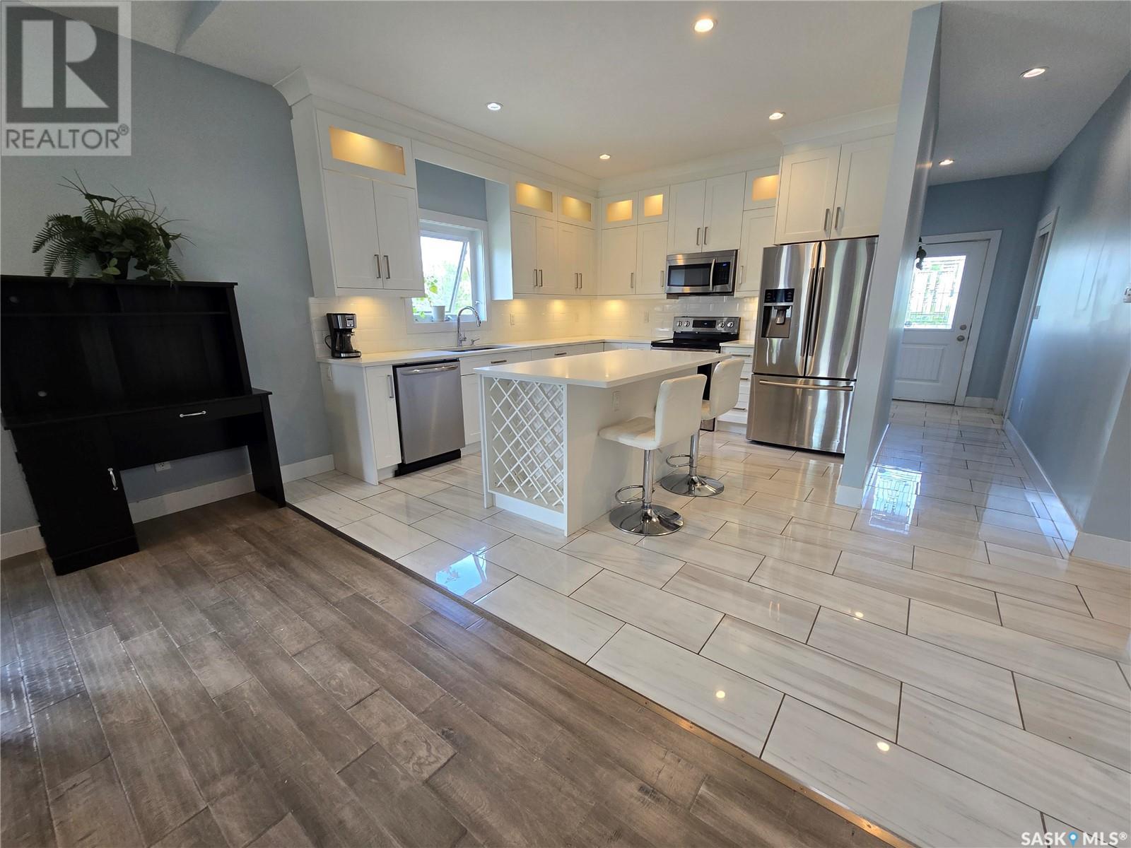 601 Confederation Drive, Weyburn, Saskatchewan  S4H 3R1 - Photo 17 - SK011945